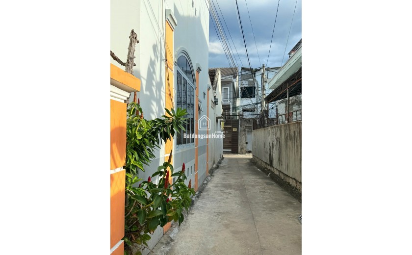 Bán nhanh nhà 2 tầng hẻm Thủy Xưởng – gần Lotte – 2,5 tỷ